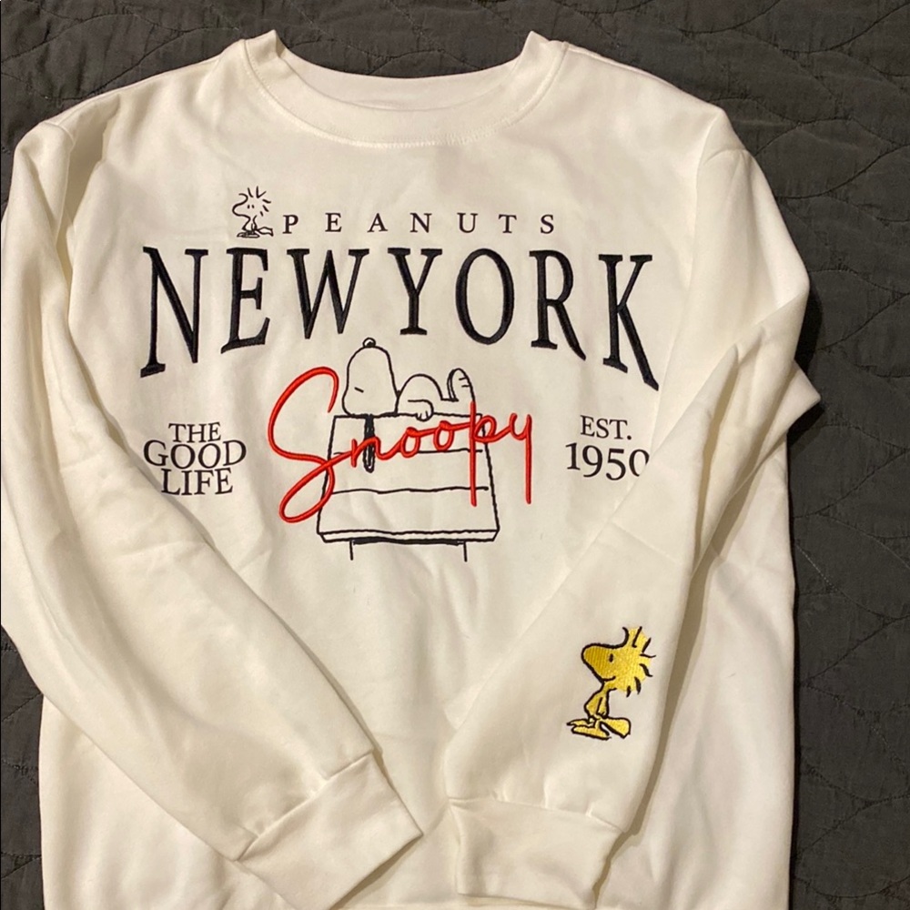 Peanuts Crewneck with embroidered details